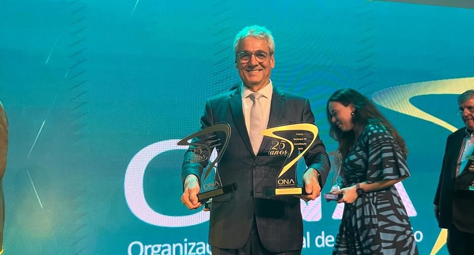 HJV recebe premiação da ONA